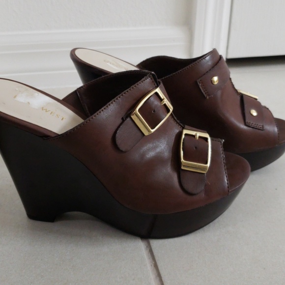 Shoes - Picture 2 of 4